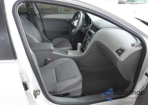 2011 Chevrolet Malibu Ls z USA, uszkodzony, nr VIN 1G1ZB5E12BF235377